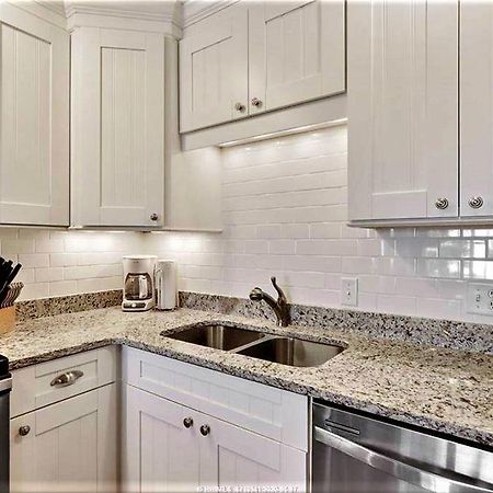 Direct Oceanfront Private Villa Overlooking Pool/Beach - South Forest Beach - Right Next To Coligny Plaza Hilton Head Island Eksteriør bilde