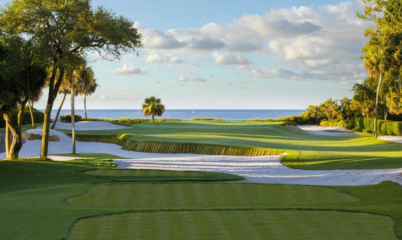 Direct Oceanfront Private Villa Overlooking Pool/Beach - South Forest Beach - Right Next To Coligny Plaza Hilton Head Island Eksteriør bilde